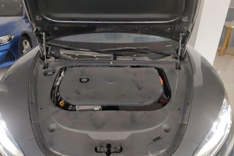 Used Denza Z9 2024 1100 km Four-Wheel Drive Max Version Engine Bay