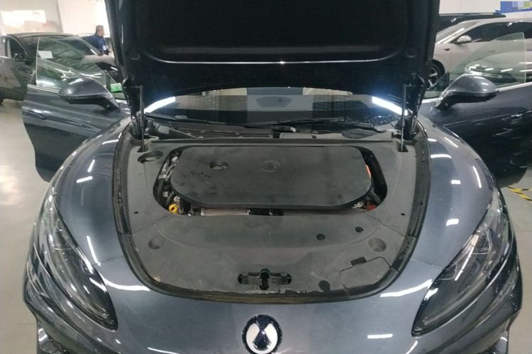 Used Denza Z9 2024 1100 km Four-Wheel Drive Max Version Engine Bay