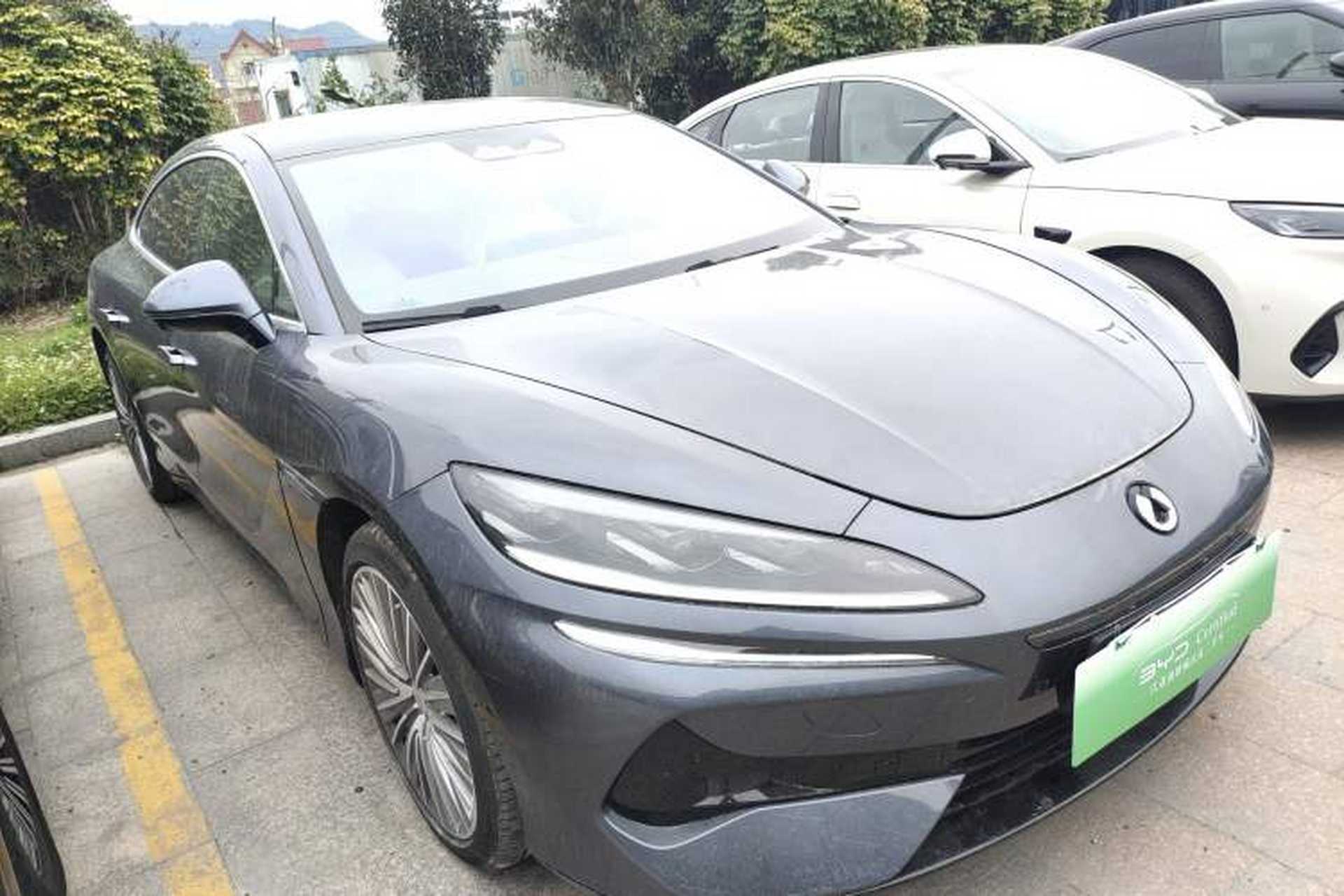 Used Denza Z9 2024 1100 km All-Wheel-Drive Ultra Version Exterior 1