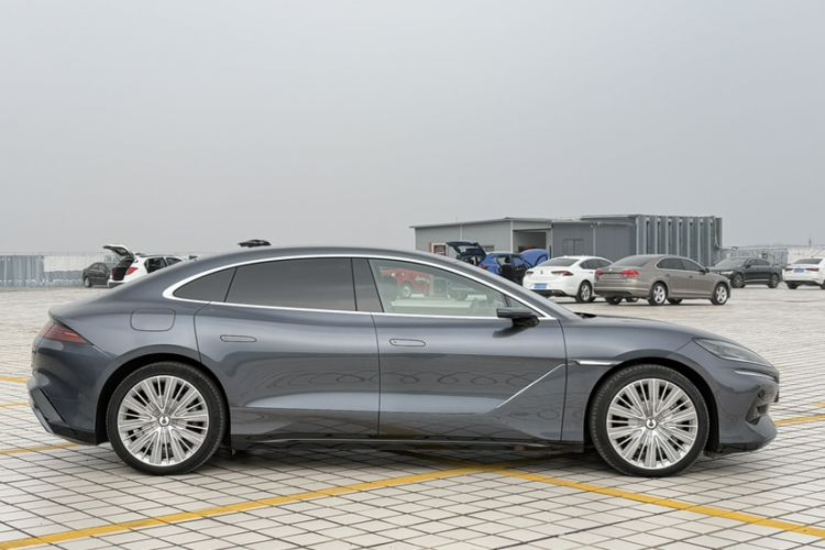 Used Denza Z9 2024 1100 km All-Wheel-Drive Ultra Version Exterior 12
