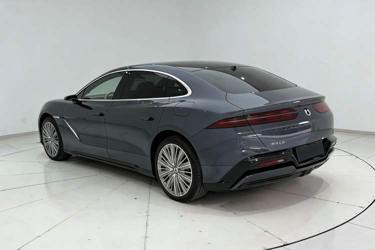 Used Denza Z9 2024 1100 km All-Wheel-Drive Ultra Version Exterior 2