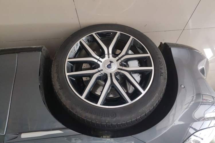 Used Denza Z9 2024 1100 km Four-Wheel Drive Max Version Exterior 4