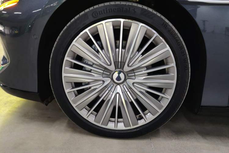 Used Denza Z9 2024 1100 km All-Wheel-Drive Ultra Version Exterior 4