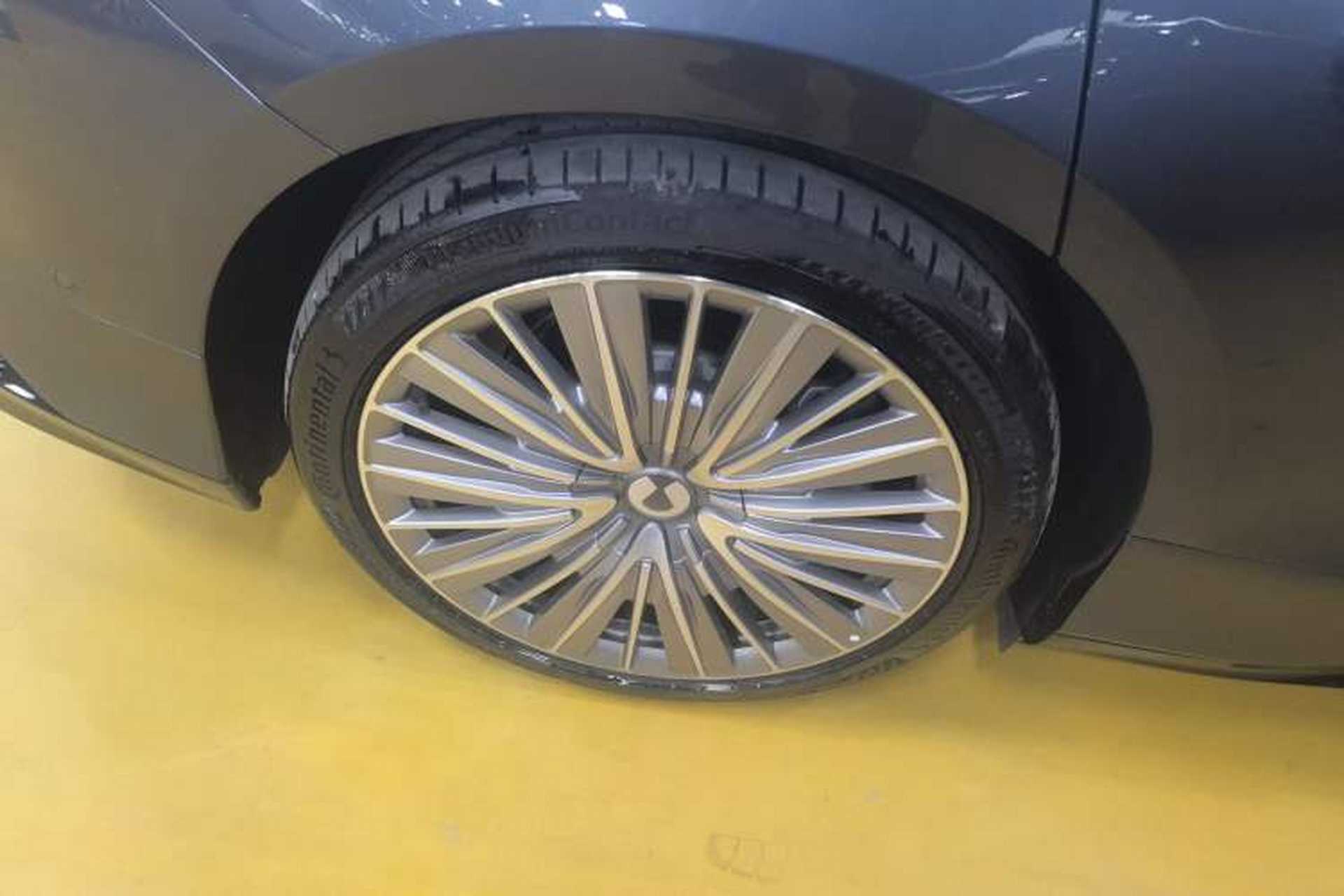Used Denza Z9 2024 1100 km All-Wheel-Drive Ultra Version Exterior 5