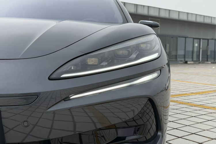 Used Denza Z9 2024 1100 km All-Wheel-Drive Ultra Version Exterior 6