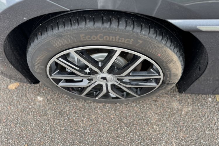 Used Denza Z9 2024 1100 km Four-Wheel Drive Max Version Exterior 7