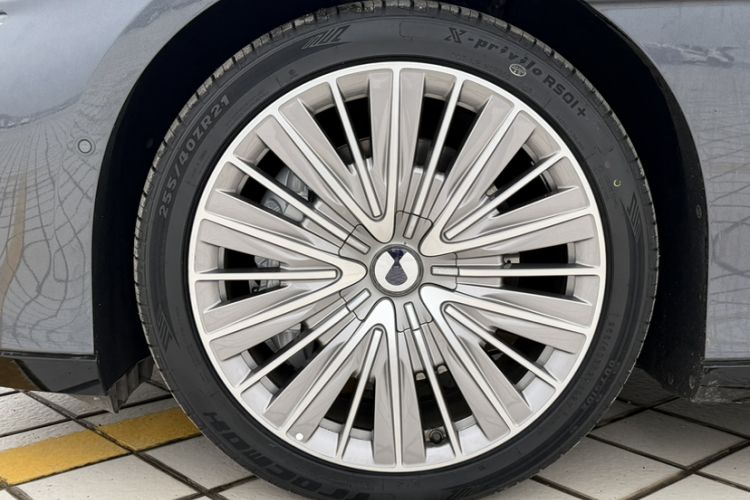 Used Denza Z9 2024 1100 km All-Wheel-Drive Ultra Version Exterior 7