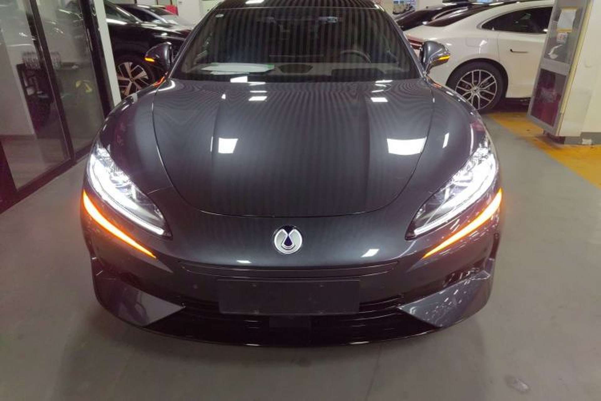 Used Denza Z9 2024 1100 km Four-Wheel Drive Max Version Front