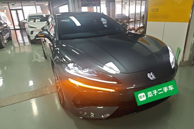 Used Denza Z9 2024 1100 km Four-Wheel Drive Max Version Front Right 45 Deg