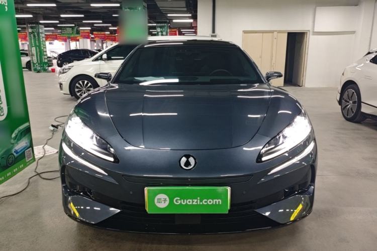 Used Denza Z9 2024 1100 km All-Wheel-Drive Ultra Version Front