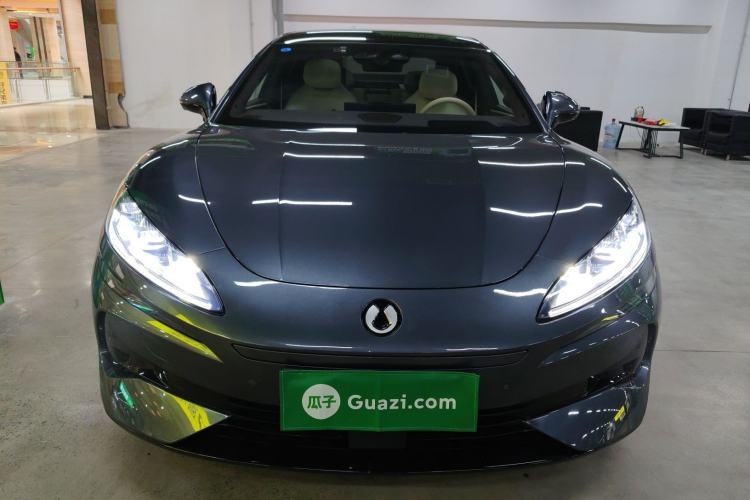 Used Denza Z9 2024 1100 km All-Wheel-Drive Ultra Version Front