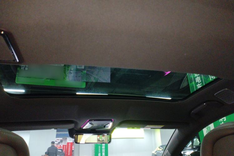 Used Denza Z9 2024 1100 km Four-Wheel Drive Max Version Headliner