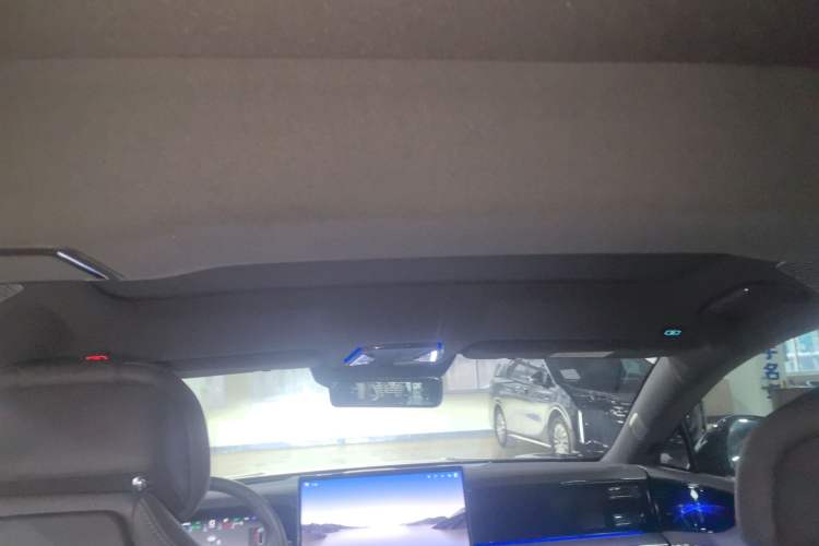Used Denza Z9 2024 1100 km Four-Wheel Drive Max Version Headliner