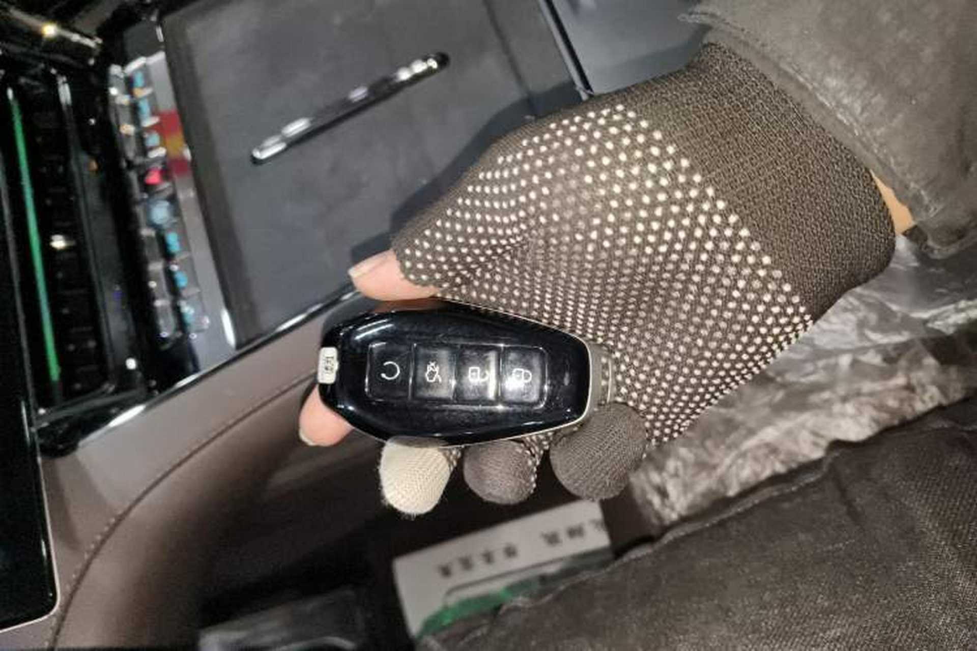 Used Denza Z9 2024 1100 km Four-Wheel Drive Max Version Interior 1