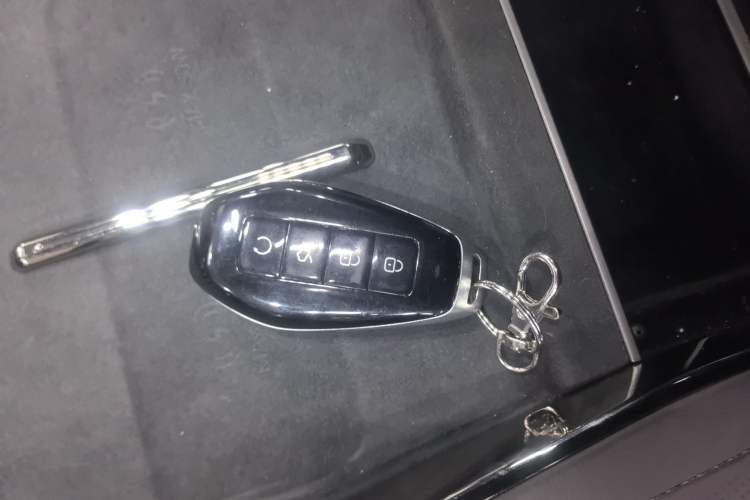 Used Denza Z9 2024 1100 km All-Wheel-Drive Ultra Version Interior 1