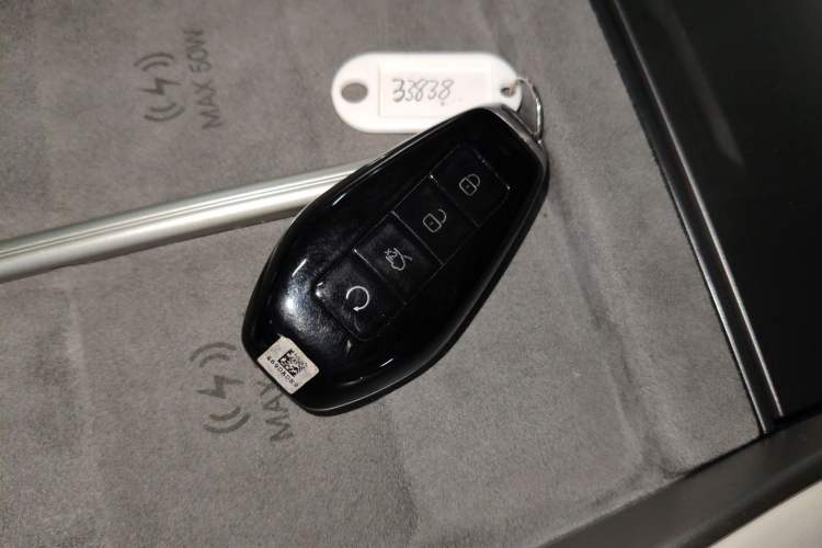 Used Denza Z9 2024 1100 km All-Wheel-Drive Ultra Version Interior 1