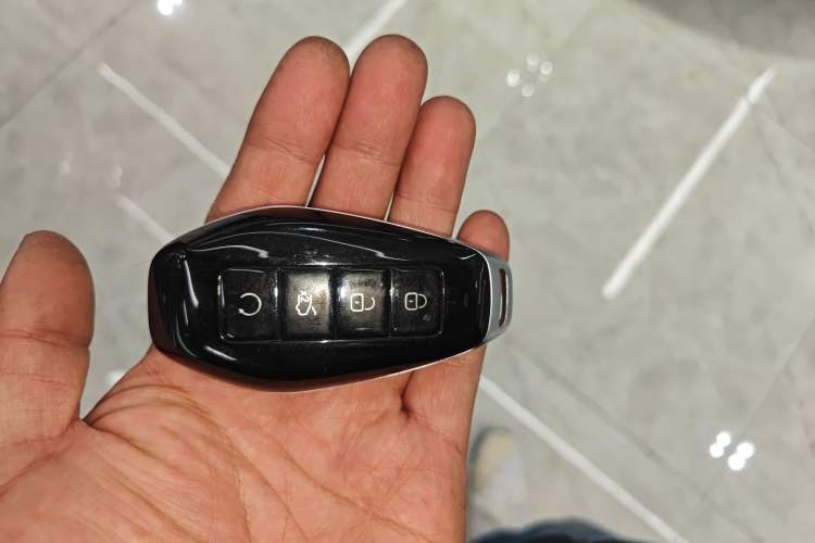 Used Denza Z9 2024 1100 km All-Wheel-Drive Ultra Version Interior 1