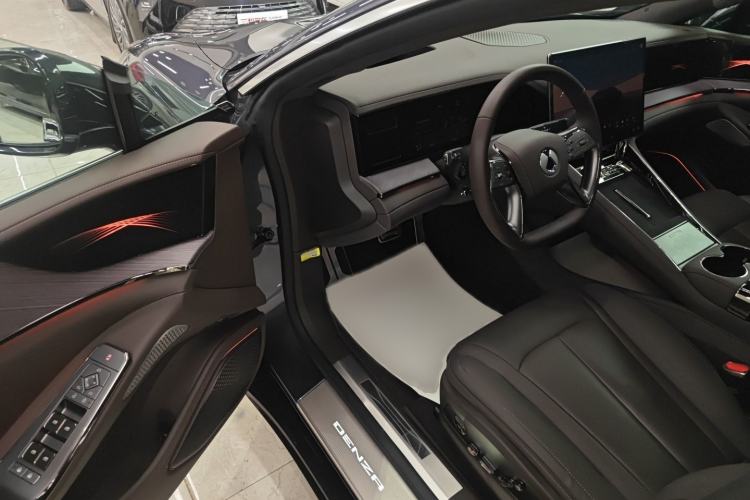 Used Denza Z9 2024 1100 km All-Wheel-Drive Ultra Version Interior 3
