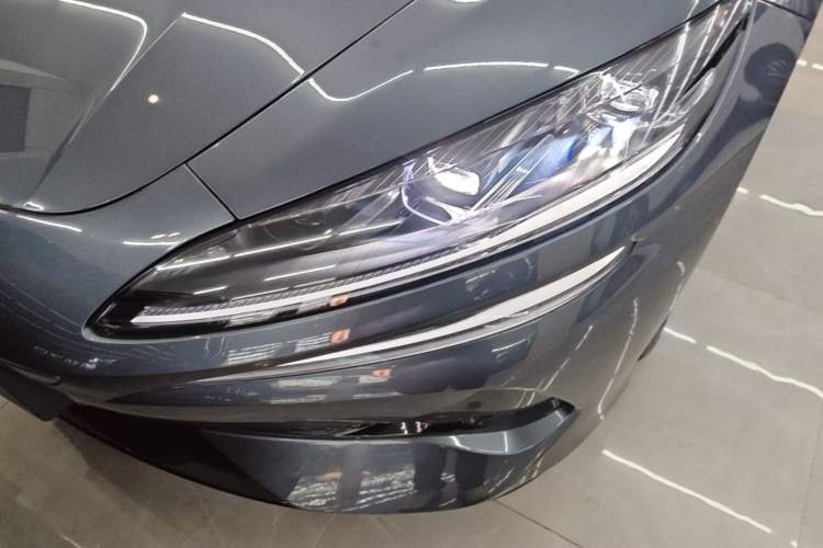 Used Denza Z9 2024 1100 km Four-Wheel Drive Max Version Left Front Headlight