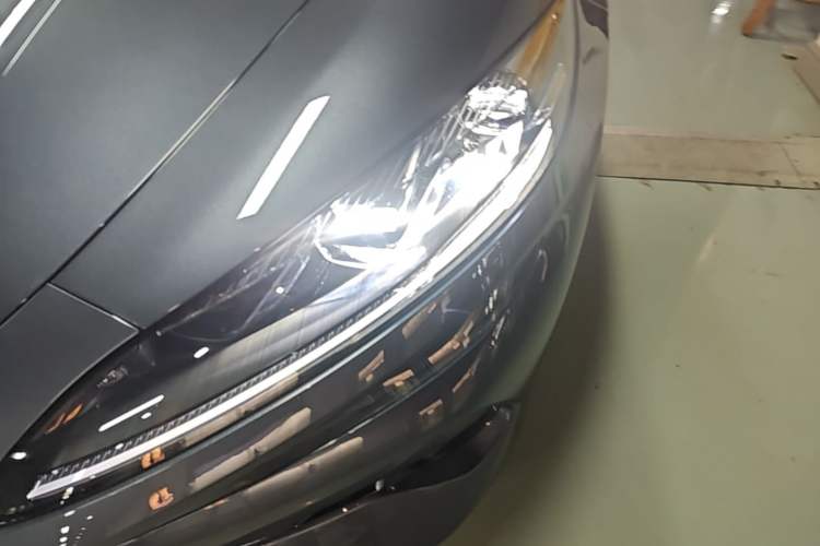 Used Denza Z9 2024 1100 km Four-Wheel Drive Max Version Left Front Headlight
