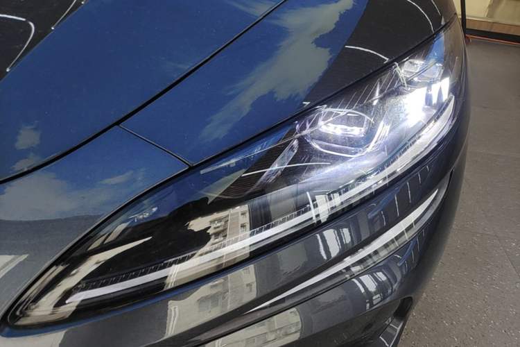 Used Denza Z9 2024 1100 km Four-Wheel Drive Max Version Left Front Headlight