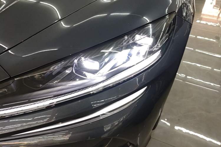 Used Denza Z9 2024 1100 km Four-Wheel Drive Max Version Left Front Headlight