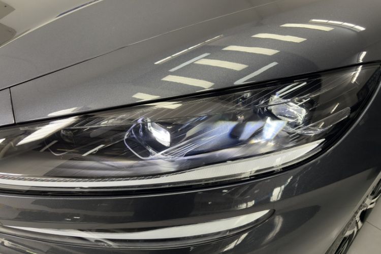 Used Denza Z9 2024 1100 km Four-Wheel Drive Max Version Left Front Headlight