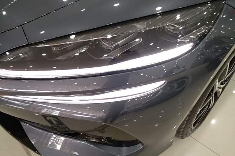 Used Denza Z9 2024 1100 km Four-Wheel Drive Max Version Left Front Headlight