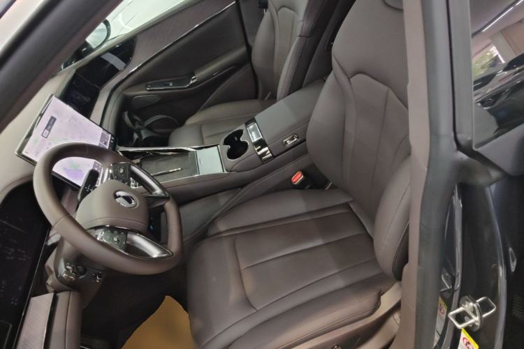 Used Denza Z9 2024 1100 km Four-Wheel Drive Max Version Left Front Seat