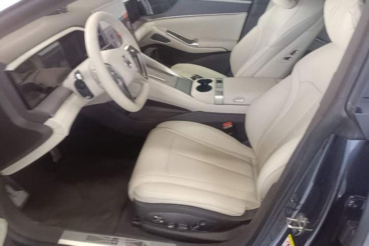 Used Denza Z9 2024 1100 km Four-Wheel Drive Max Version Left Front Seat