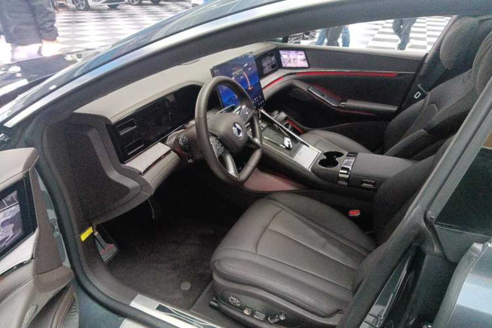 Used Denza Z9 2024 1100 km All-Wheel-Drive Ultra Version Left Front Seat