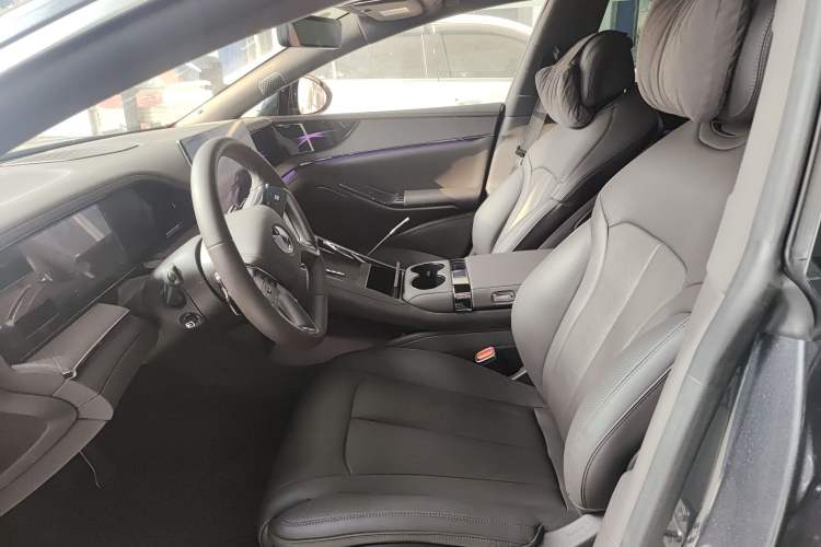 Used Denza Z9 2024 1100 km Four-Wheel Drive Max Version Left Front Seat