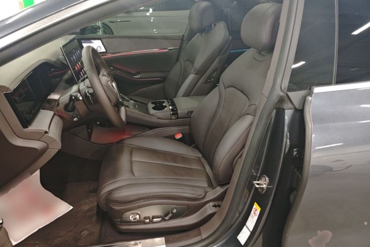 Used Denza Z9 2024 1100 km All-Wheel-Drive Ultra Version Left Front Seat