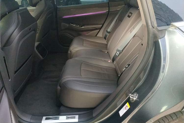 Used Denza Z9 2024 1100 km Four-Wheel Drive Max Version Left Rear Seat