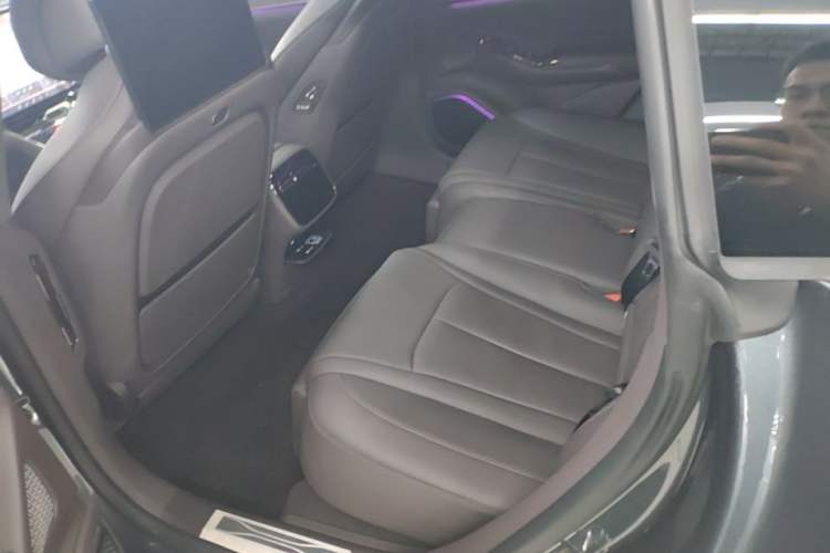 Used Denza Z9 2024 1100 km All-Wheel-Drive Ultra Version Left Rear Seat