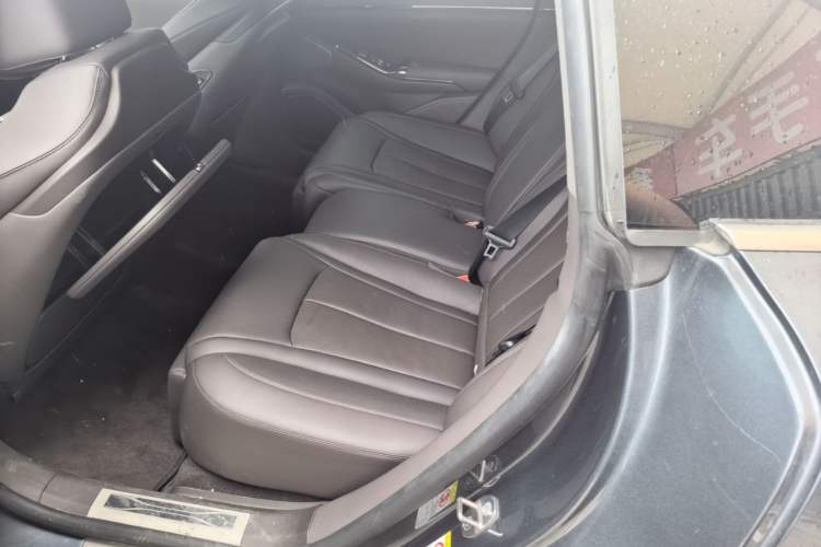 Used Denza Z9 2024 1100 km Four-Wheel Drive Max Version Left Rear Seat