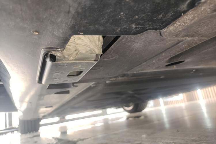 Used Denza Z9 2024 1100 km Four-Wheel Drive Max Version Left Side Sill