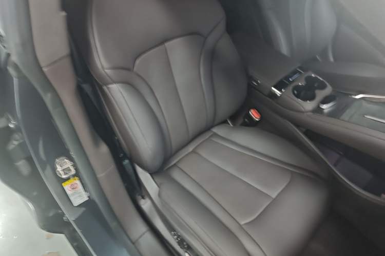Used Denza Z9 2024 1100 km Four-Wheel Drive Max Version Right Front Seat