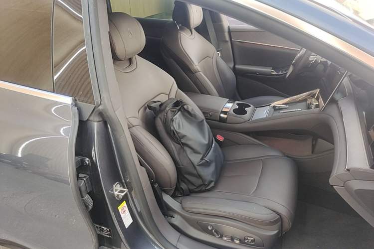 Used Denza Z9 2024 1100 km Four-Wheel Drive Max Version Right Front Seat