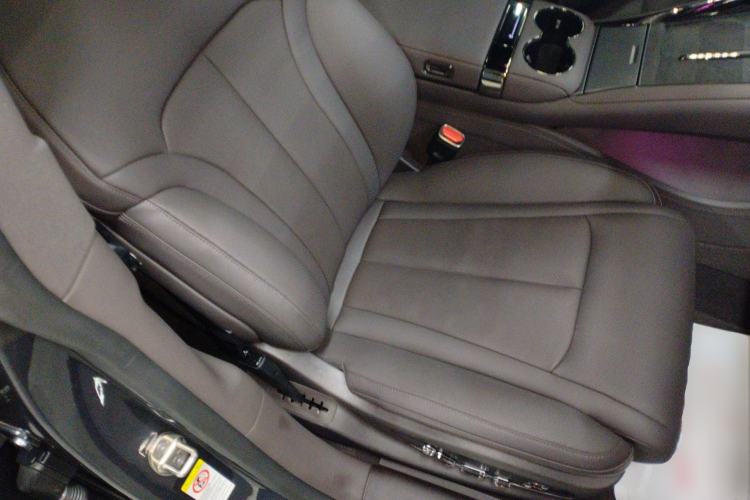 Used Denza Z9 2024 1100 km Four-Wheel Drive Max Version Right Front Seat