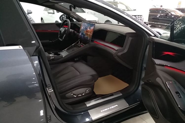 Used Denza Z9 2024 1100 km Four-Wheel Drive Max Version Right Front Seat