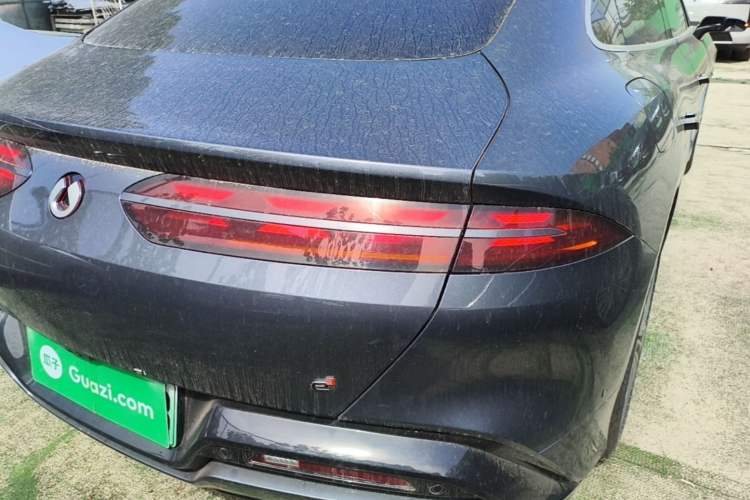 Used Denza Z9 2024 1100 km All-Wheel-Drive Ultra Version Right Rear Taillight