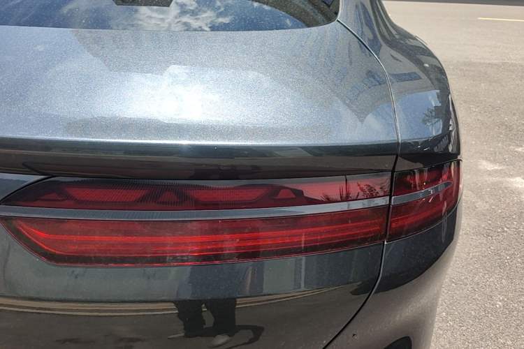 Used Denza Z9 2024 1100 km Four-Wheel Drive Max Version Right Rear Taillight