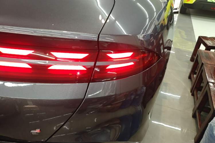 Used Denza Z9 2024 1100 km Four-Wheel Drive Max Version Right Rear Taillight