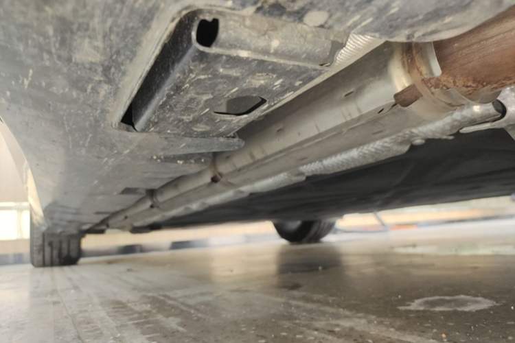 Used Denza Z9 2024 1100 km Four-Wheel Drive Max Version Right Side Sill