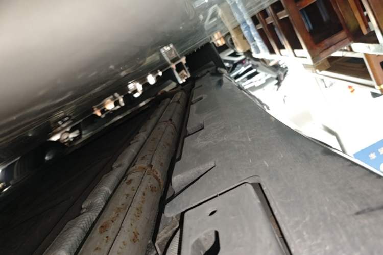Used Denza Z9 2024 1100 km Four-Wheel Drive Max Version Right Side Sill