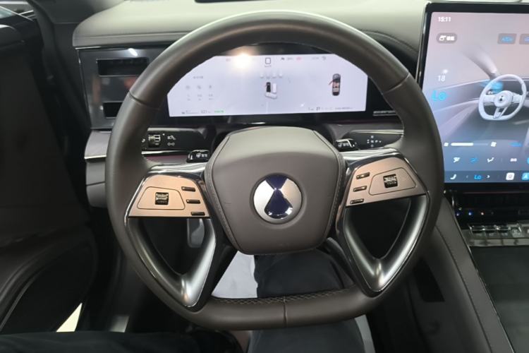 Used Denza Z9 2024 630 km All-Wheel Drive Max Version Steering Wheel