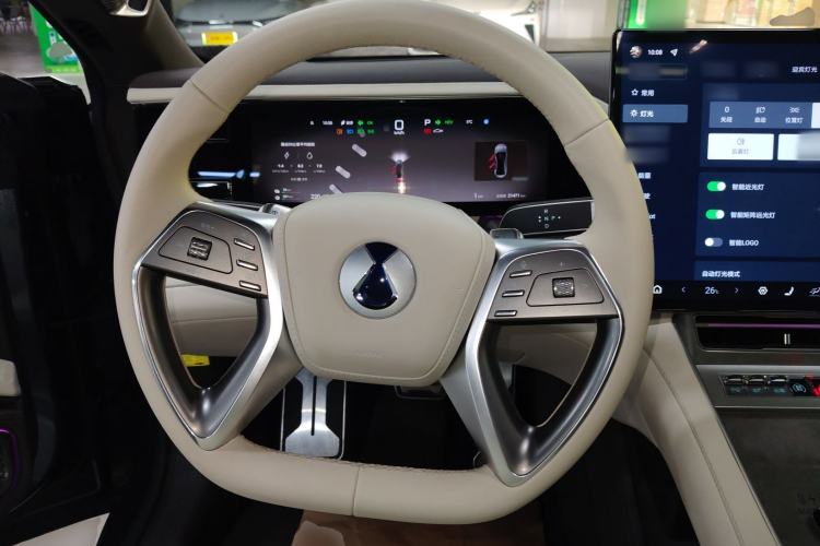 Used Denza Z9 2024 1100 km All-Wheel-Drive Ultra Version Steering Wheel