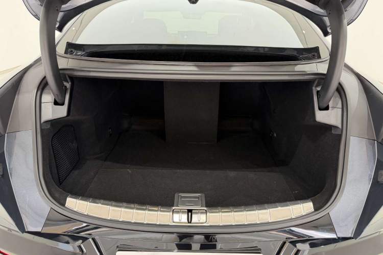 Used Denza Z9 2024 1100 km All-Wheel-Drive Ultra Version Trunk