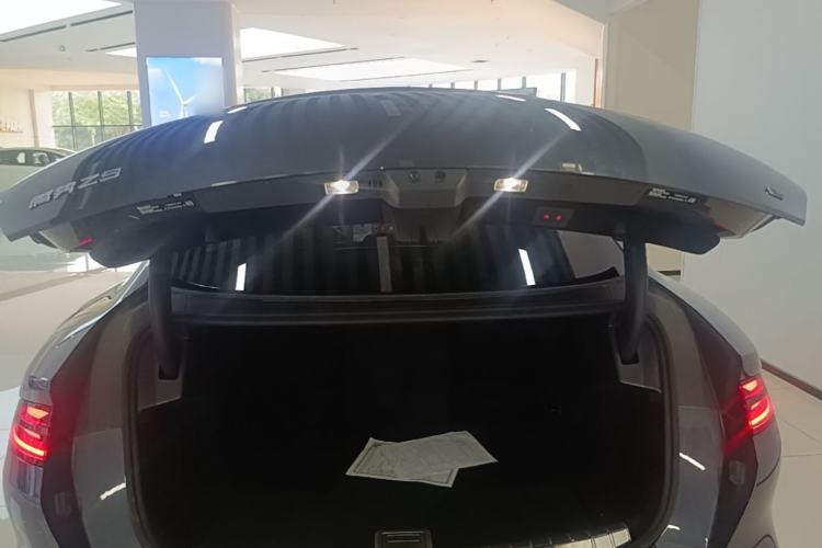 Used Denza Z9 2024 1100 km Four-Wheel Drive Max Version Trunk